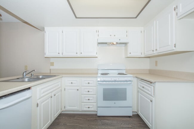 Building Photo - Acaciawood Village Senior Apartment Homes