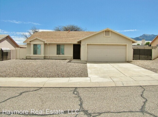 Building Photo - 3 br, 2 bath House - 2490 Thunderbird Drive