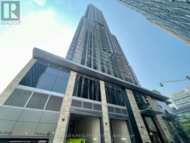 Building Photo - 11-3611 Yorkville Ave