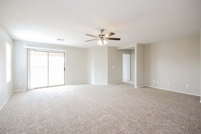 Foto del edificio - 7030 S 44th Ln