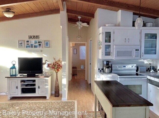 Building Photo - 2 br, 1 bath House - 209 Treasure Island Dr.