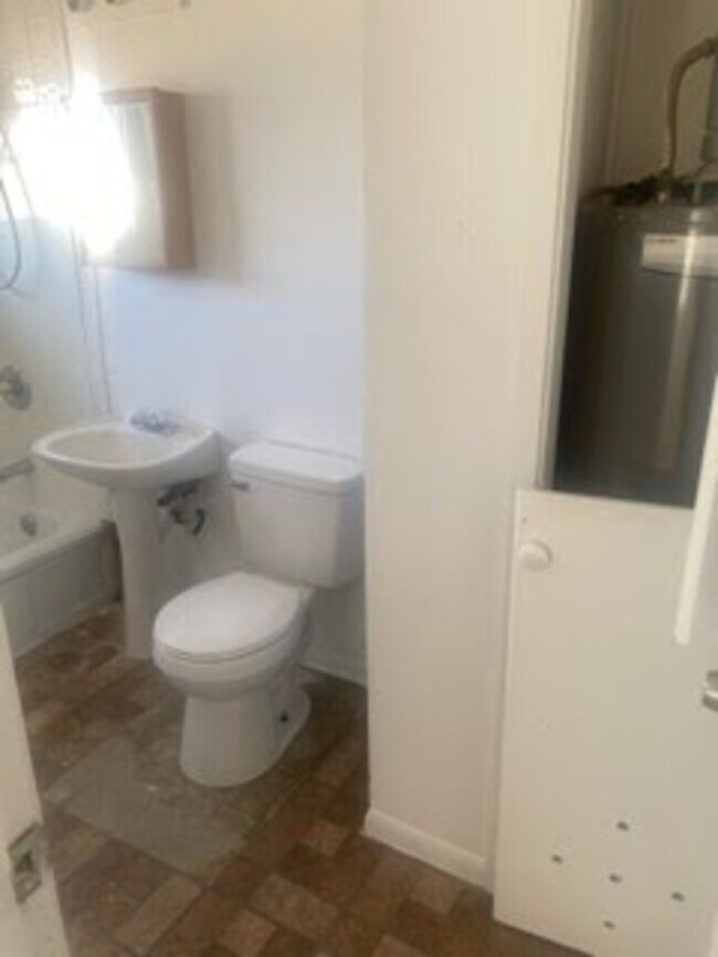 Building Photo - 1433 Trigg