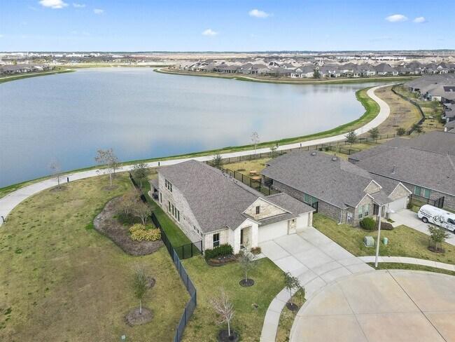 Building Photo - 2405 Arbor Edge Crossing