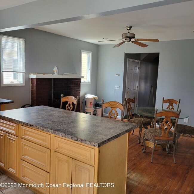 207 Broadway, Keyport, NJ 07735 Townhome Rentals in Keyport NJ