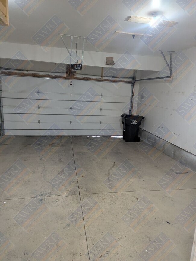 Foto del edificio - Available now! View Today by calling ShowMojo at 307.219.4881