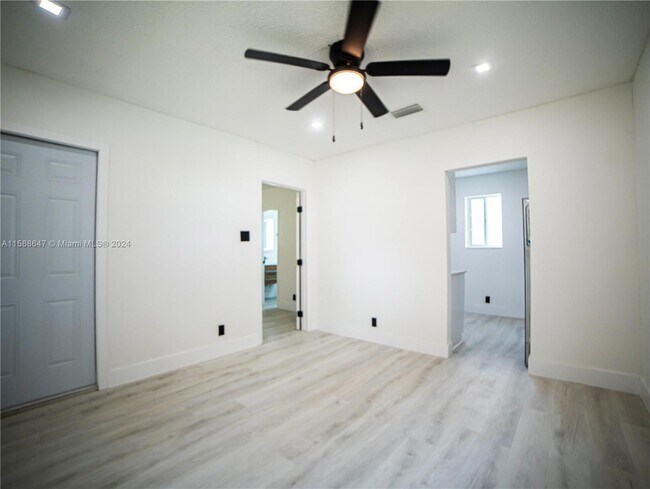 Foto del edificio - 412 Columbus Pkwy