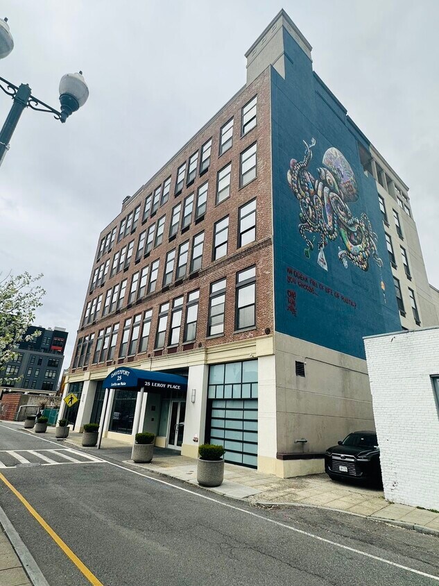 Primary Photo - 25 Leroy Pl