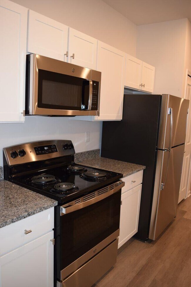 Building Photo - 29330 Towne Center Cir