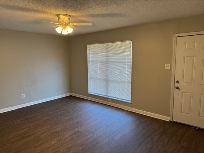 Building Photo - 3104 Gay Blvd