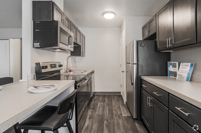 1 habitación, 1 baño, 700 pies cuadrados, cocina - Village Square Apartments