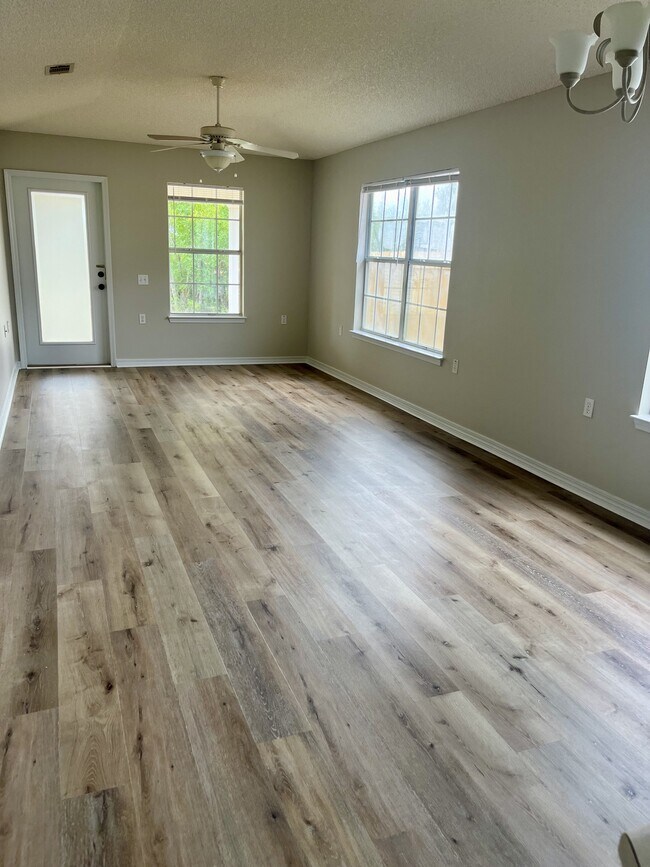 Building Photo - 6461 Starfish Cove