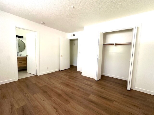 Foto del edificio - 210 Wood Duck Dr