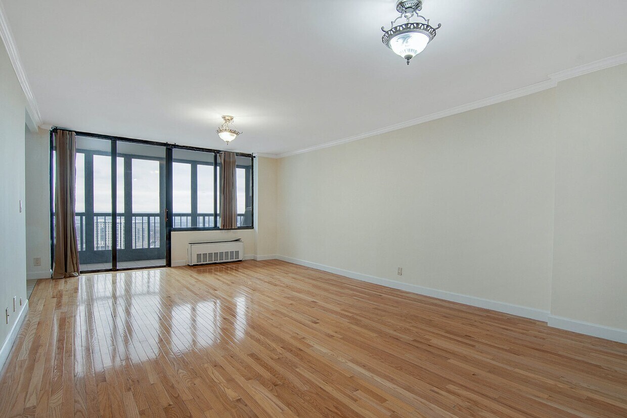 Primary Photo - 300 Winston Dr