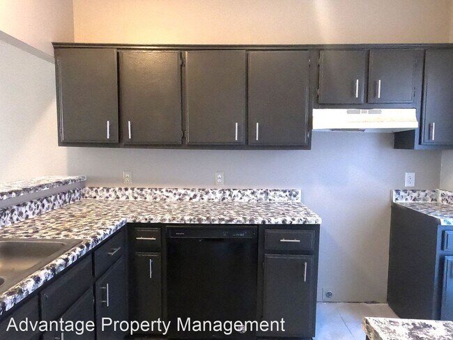 Foto del edificio - 2 br, 2.5 bath House - 5547 Emerald Hills Dr.