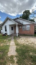 Building Photo - 7933 Brays St