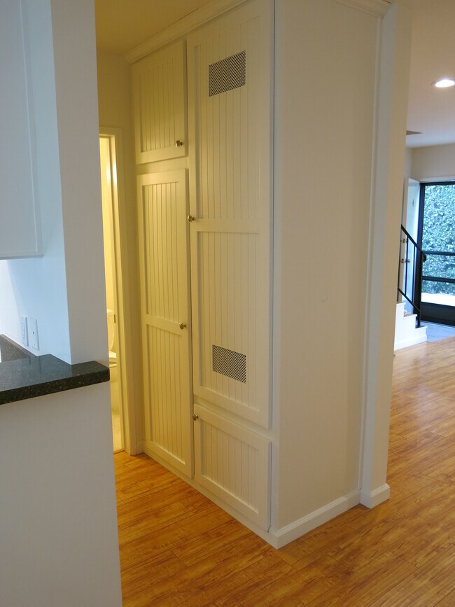 Hallway going to downstairs bathroom. - 512 Hill St