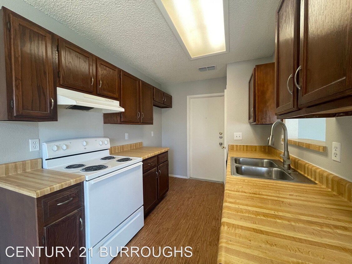 Primary Photo - 3 br, 2 bath House - 13911 Mission Valley