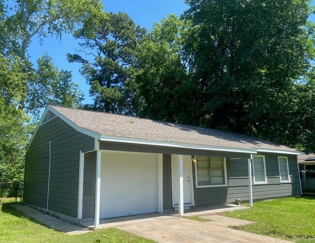 Foto del edificio - 7405 Sterlingshire St