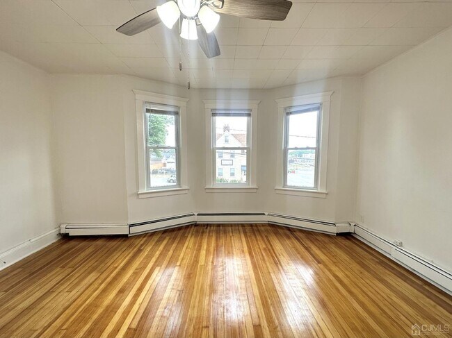 Building Photo - 149 Grenville St