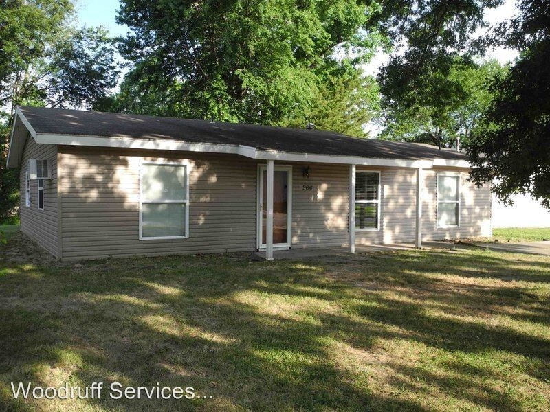 3 br, 1.5 bath House - 204 S Emerald Ln - 3 br, 1.5 bath House - 204 S  Emerald Ln