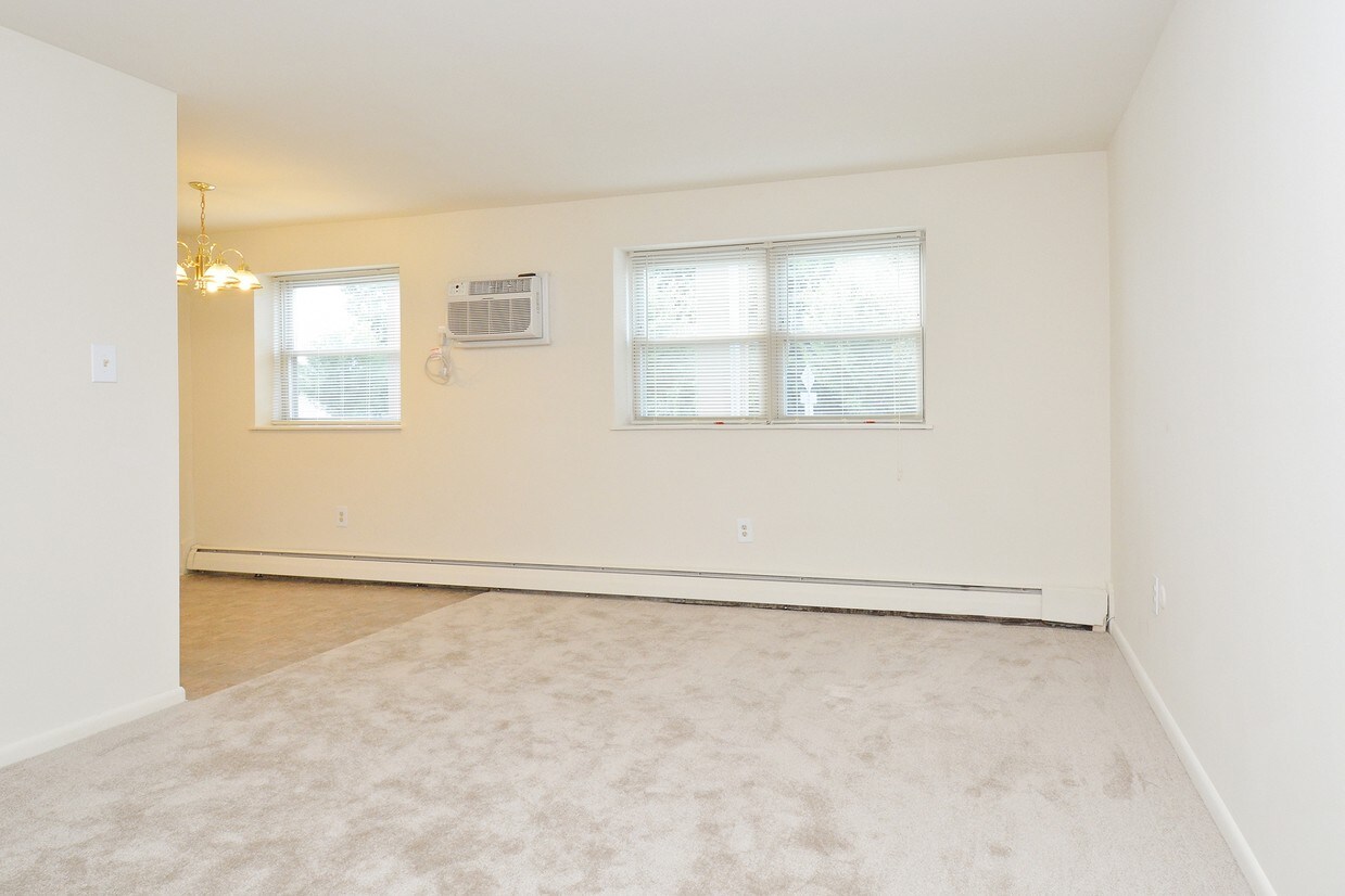 Newport Village Apartments Apartments in Levittown, PA