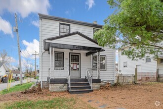 Building Photo - 1817 Spring St