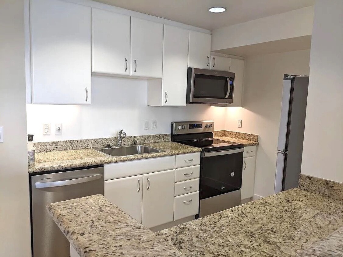 Photo - 260 King St (San Francisco, CA)