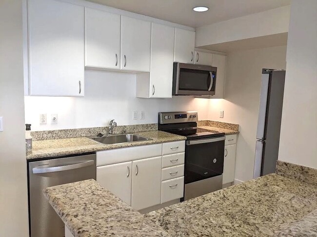 Photo - 260 King St Apartment