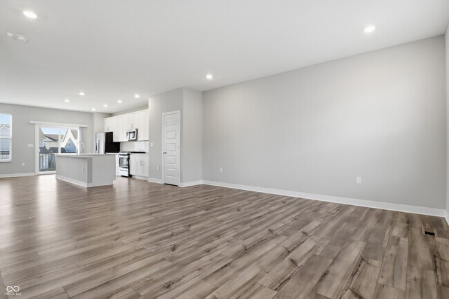 Foto del edificio - 7065 Adalene Ln