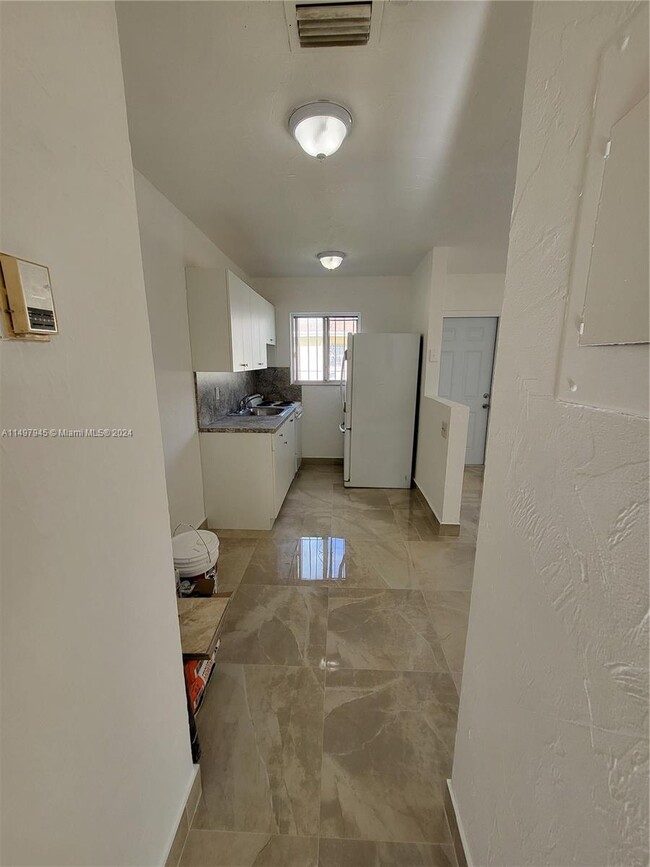 Foto del edificio - 3110 NW 19th Ave