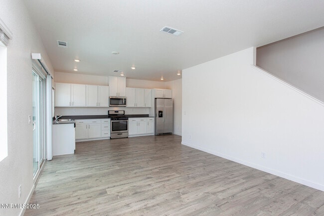Building Photo - 436 Summer Triangle