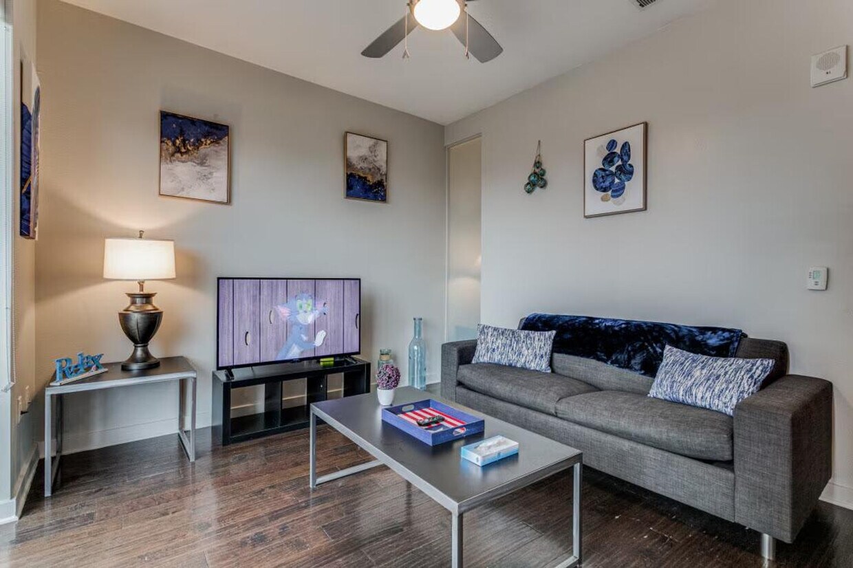 Foto principal - 3700 McKinney Ave