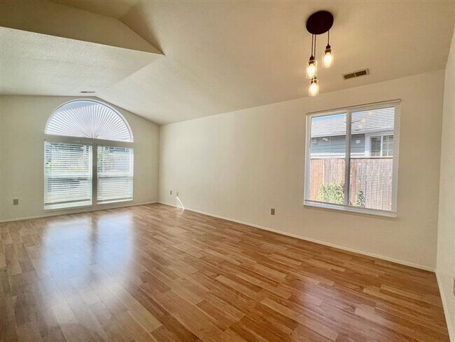 Foto del edificio - Charming Rambler in Kent!