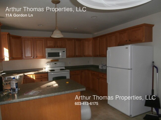 Building Photo - 11 Gordon Ln