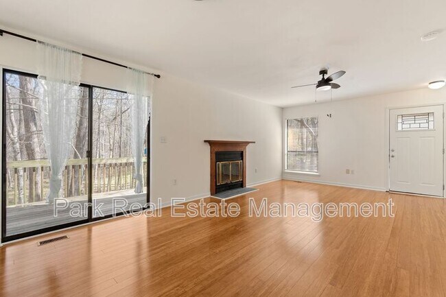 Foto del edificio - 222 Poplar St