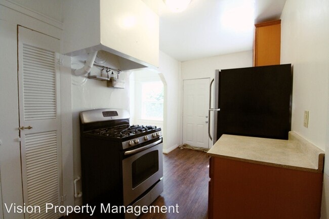 Building Photo - 5730 Adeline St