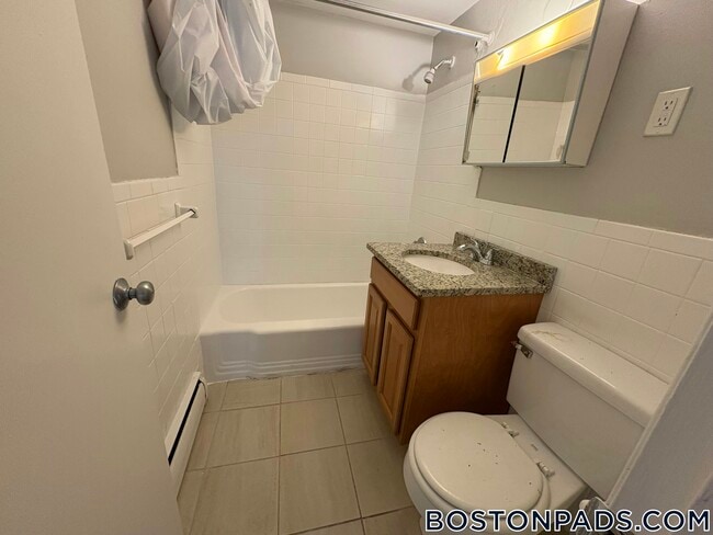 Foto del edificio - 230 Babcock St