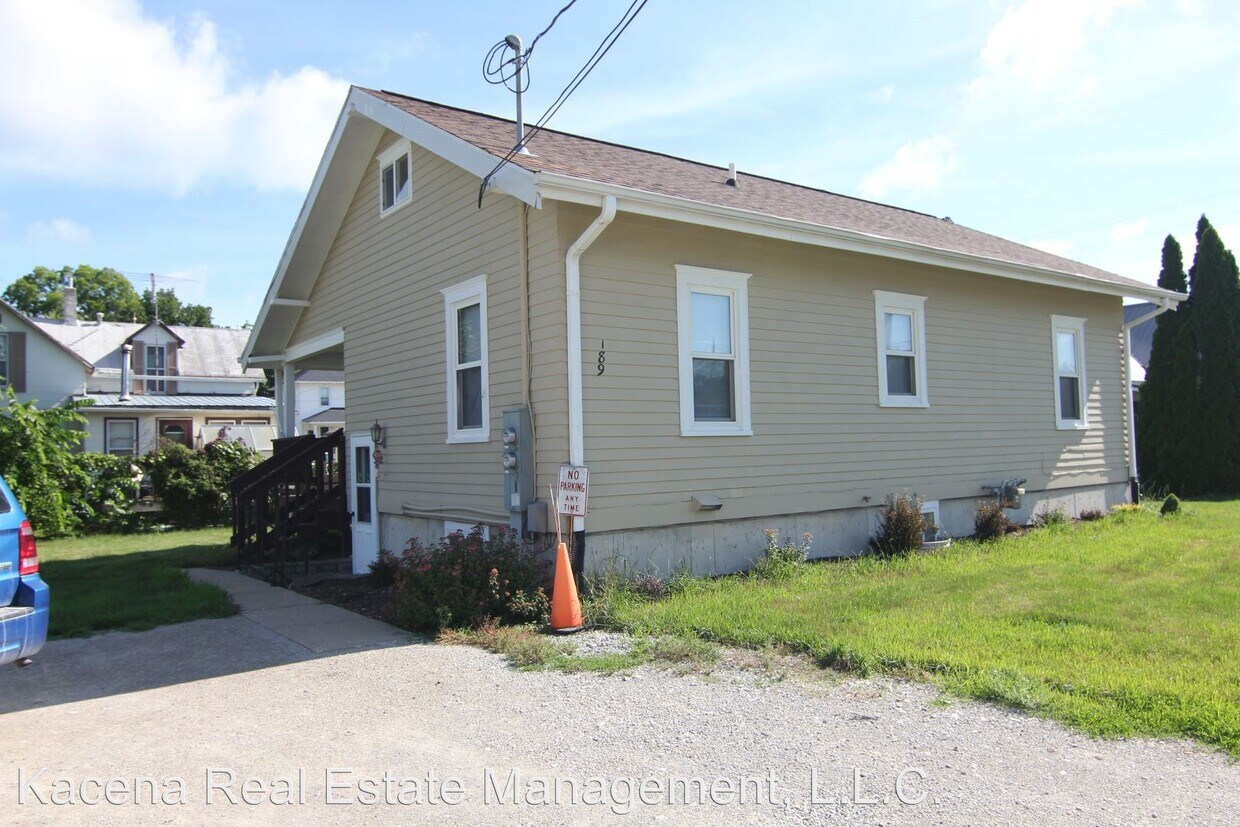 189 W First St, Riverside, IA 52327 Room for Rent in Riverside, IA