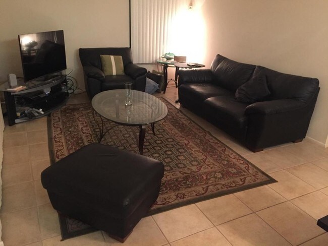 Foto del edificio - 4454 Pinebark Ave