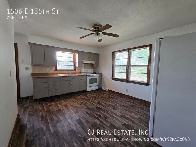 Foto del edificio - 1506 E 135th St