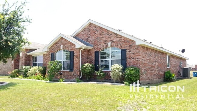 Building Photo - 1625 Ambercrest Dr