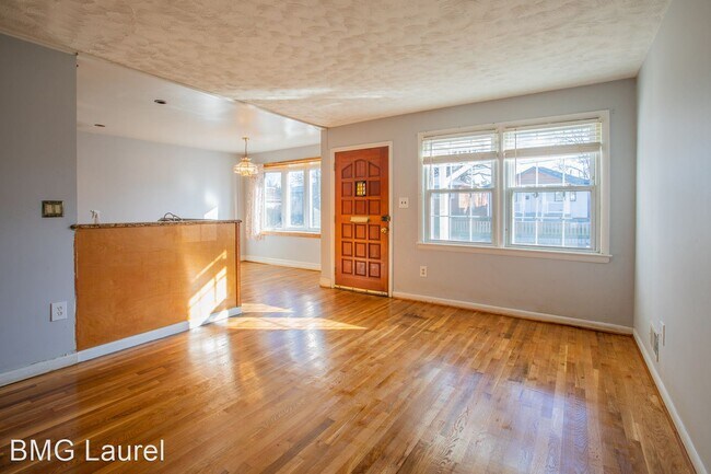 Building Photo - 3 br, 3 bath House - 1112 51st Pl NE