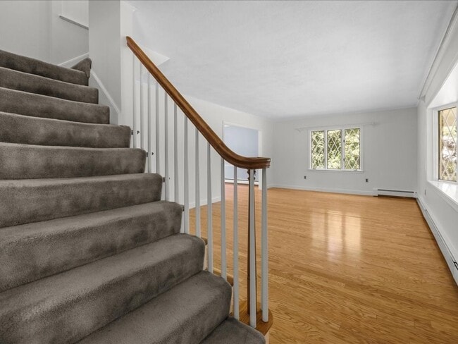 Building Photo - 15 Woodridge Rd