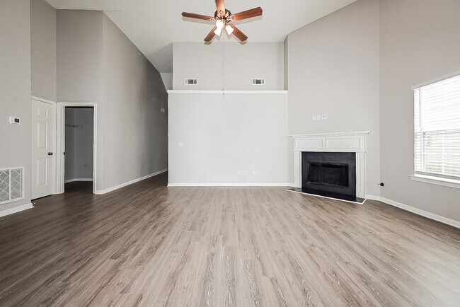 Foto del edificio - 3057 Dogwood Ave