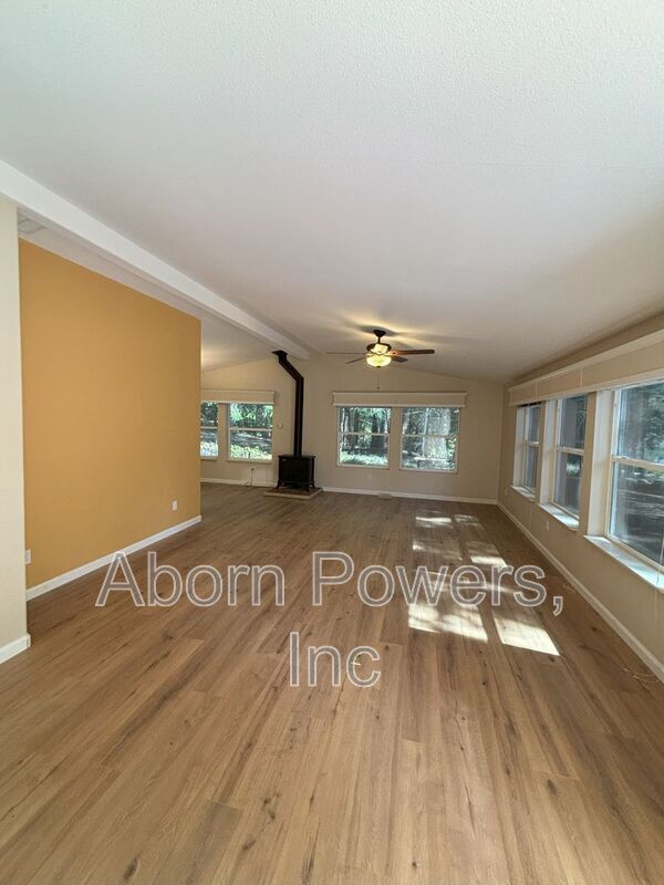 Building Photo - 2628 Kingfisher Ln