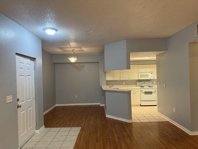 Building Photo - 2730 Anzio Ct