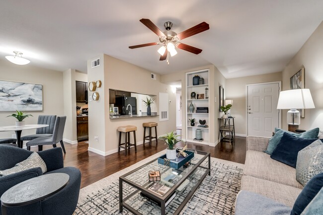 Mount Vernon Apartments | Desoto TX | Spacious Floor Plans with Eat Up Bar - Mount Vernon