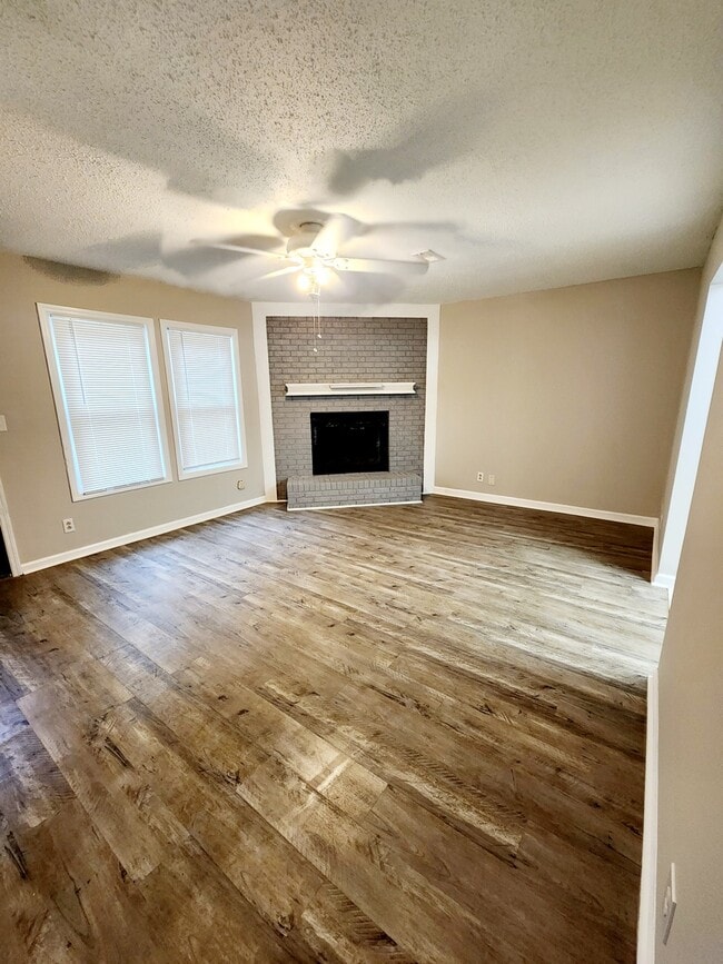 Foto del edificio - 14012 Hurstland Dr SW