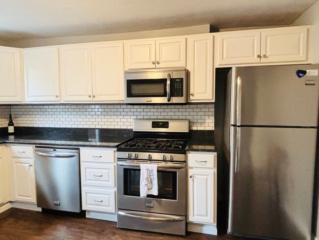 Foto del edificio - 1402 Sherman Ave