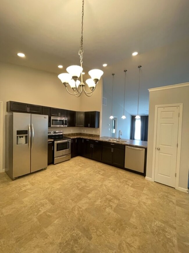 Building Photo - BRITTANY CHASE...3 Bedroom 2 Bath
